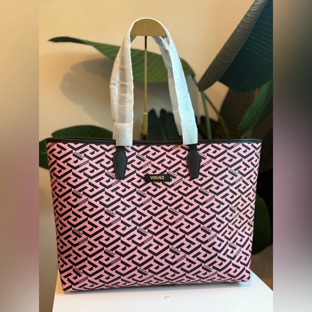 Versace ‘La Greca’ Signature Tote - Picture 6 of 10